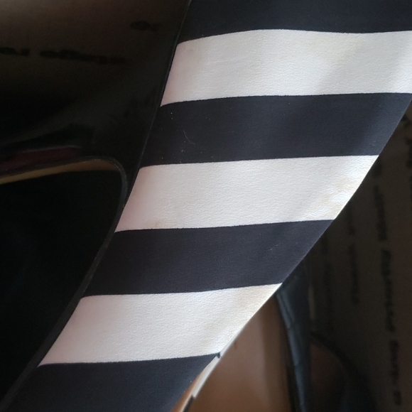 🌻🎉Assortment of Women's shoes bundled! - Picture 11 of 12